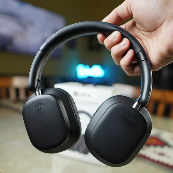 1HORA AUT250: Wireless Headphones