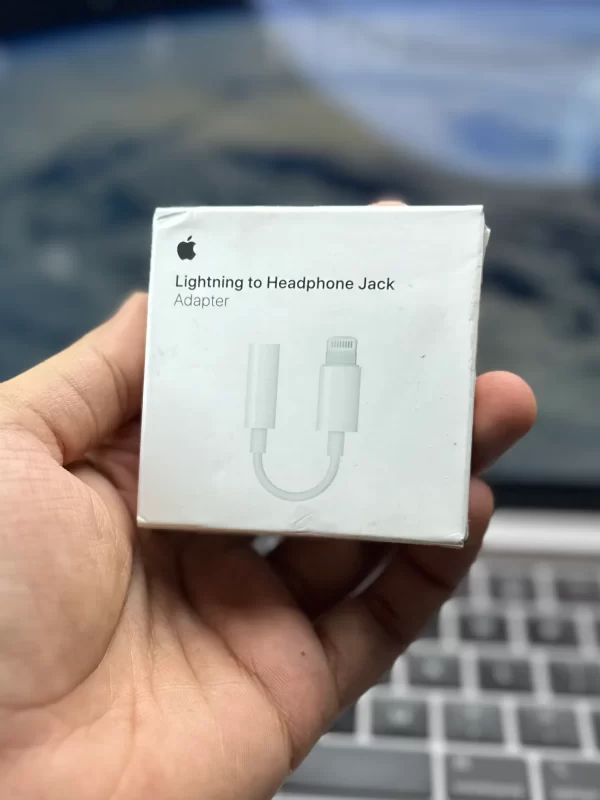 Apple Lightning to 3.5mm Headphone Adapter – 100% Original (Open Box)