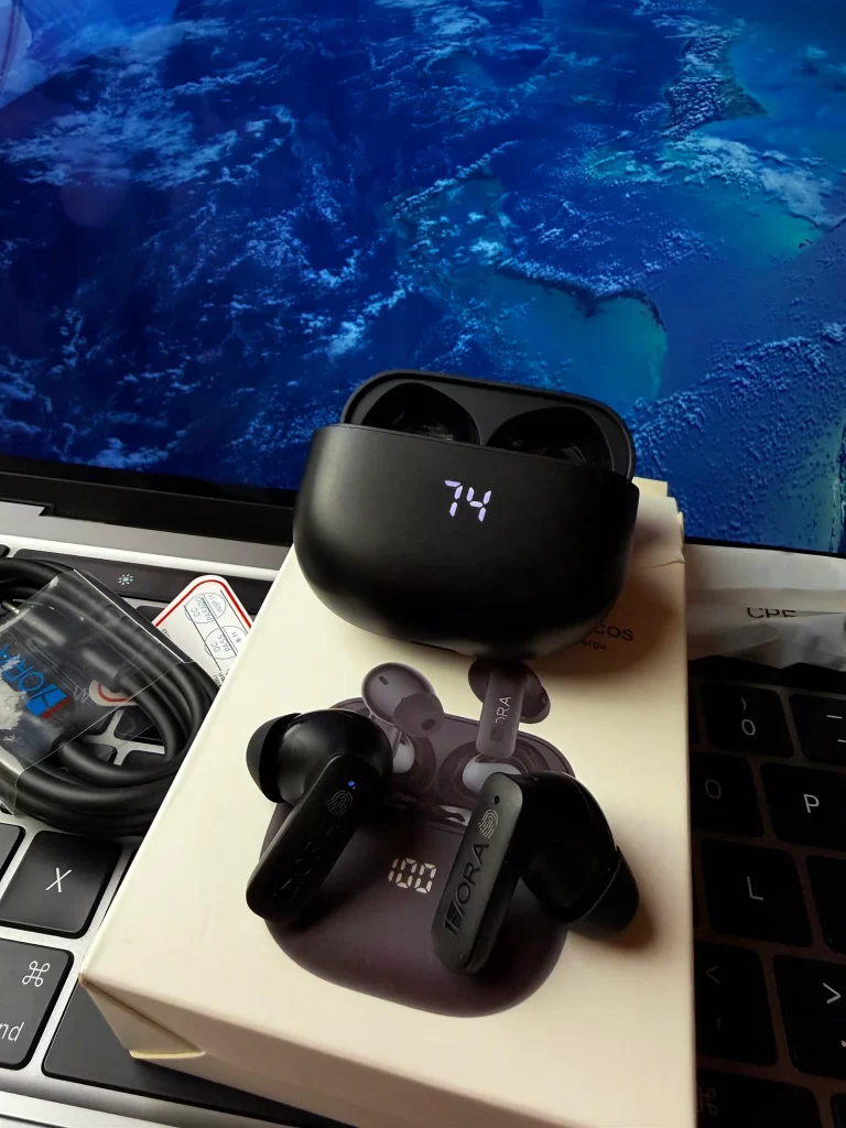 The 1Hora AUT211 are premium wireless earbuds designed for clear sound, powerful bass, and smooth connectivity. With Active Noise Cancellation (ANC) and Bluetooth 5.4, they deliver a stable listening experience whether you're working, travelling, or relaxing. The lightweight design fits comfortably for long wear, while the 4-mic ENC system keeps your calls crisp and noise-free.